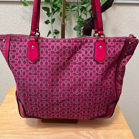 Coach Magenta Pink Raspberry Gold Patent Trim Shoulder Bag - Picture 4 of 15